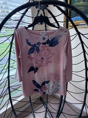 Charter Club Pink Floral Boat Neck Top 3/4 Sleeve Gold Shoulder Button Medium